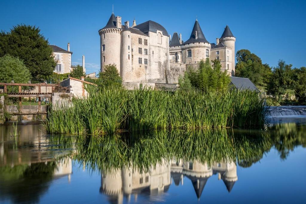 Les Halles Chambre D'Hotes Verteuil-sur-Charente Exterior photo